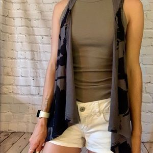Nomi Network Sleeveless Cardigan/Vest